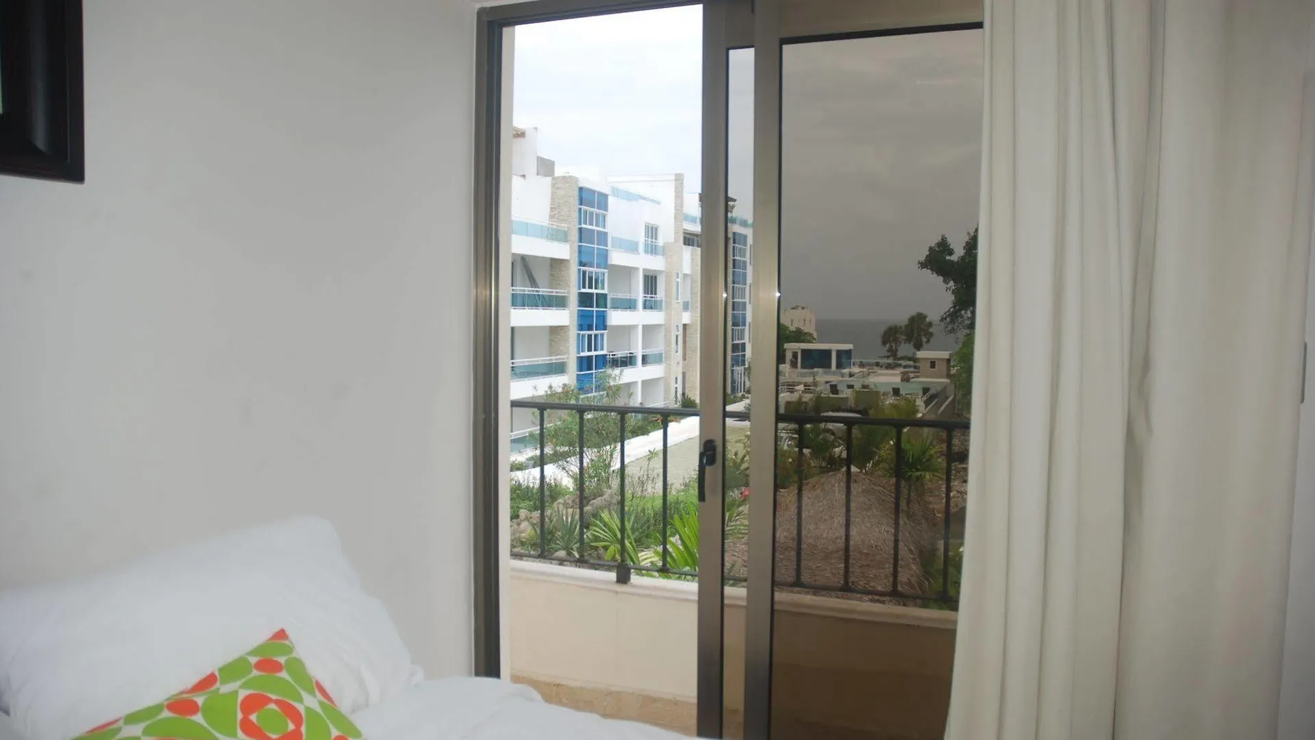Apartment E&J Beach Condo